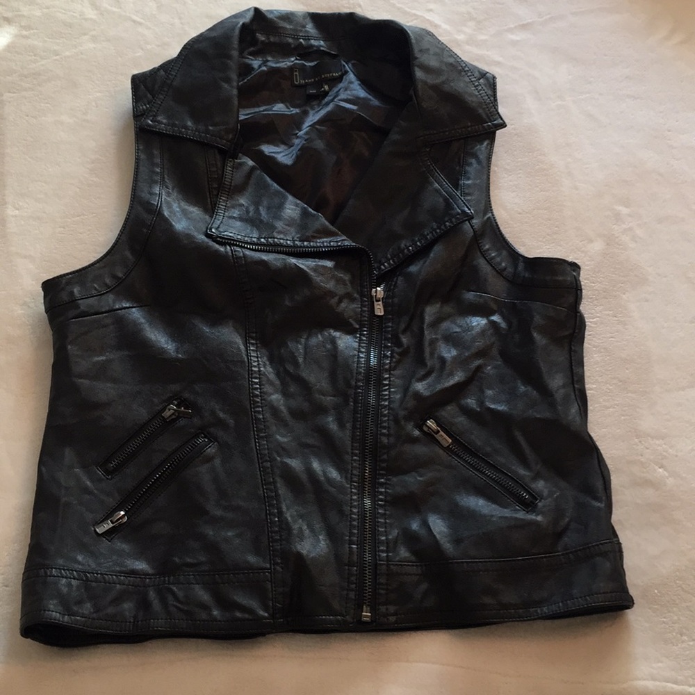Women’s leather vest